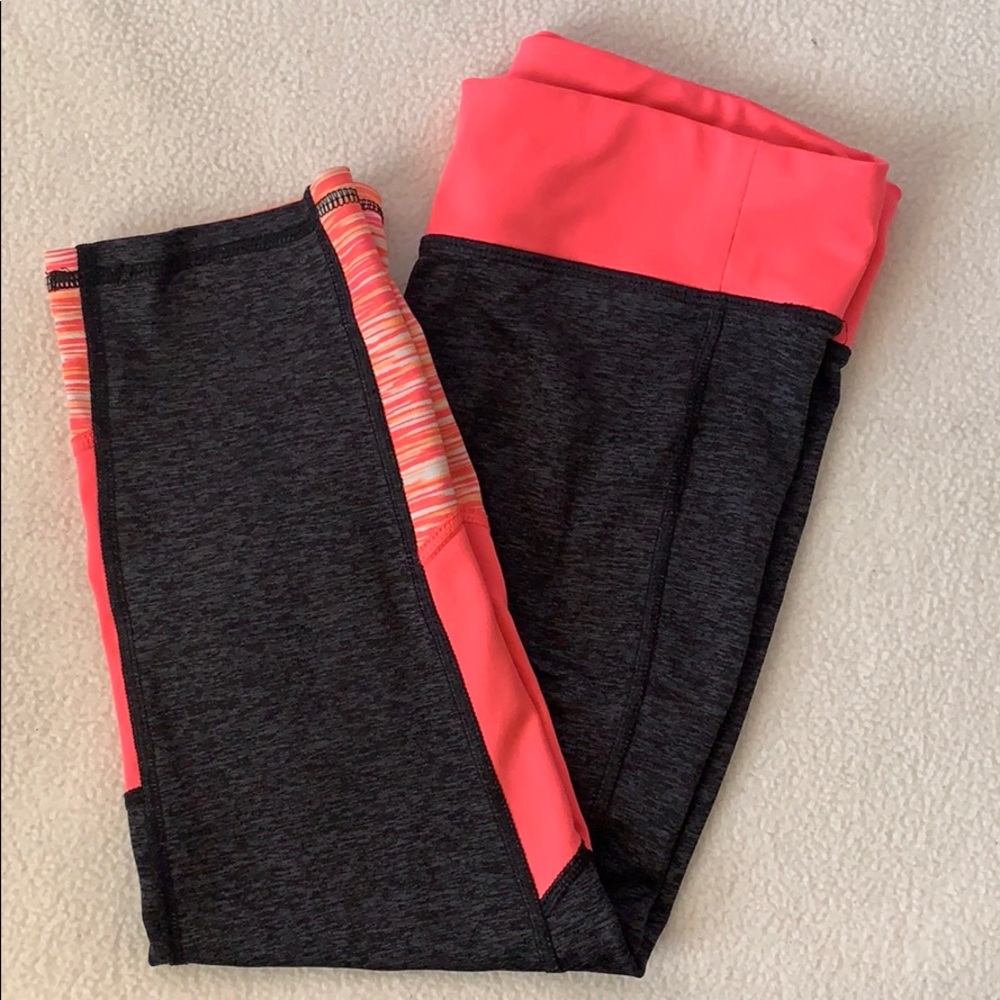 Girls Capri Workout Leggings - Picture 4 of 9